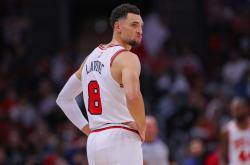 开云体育app-美国男篮爆冷雷霆，拉文爆发神勇的简单介绍