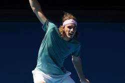 开云体育中国-法网鏖战温网，西西帕斯刷新纪录