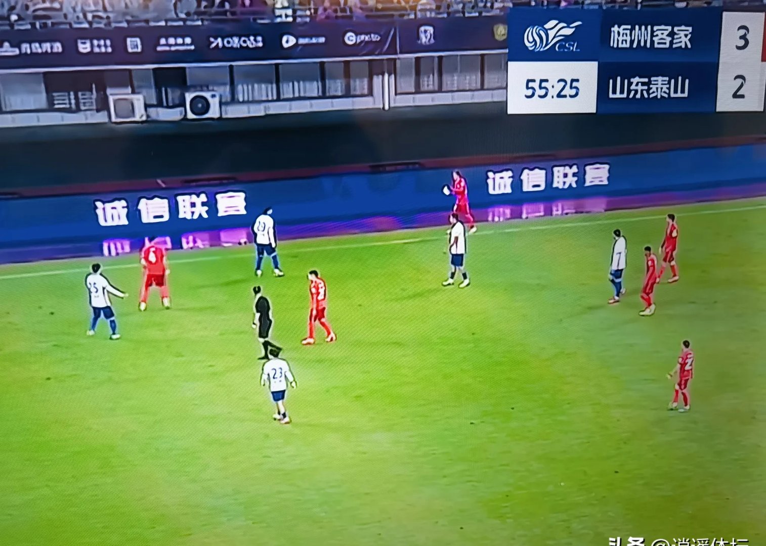 山东泰山主场遭遇江苏舜天,未能取胜 山东泰山主场遭遇江苏舜天,未能取胜