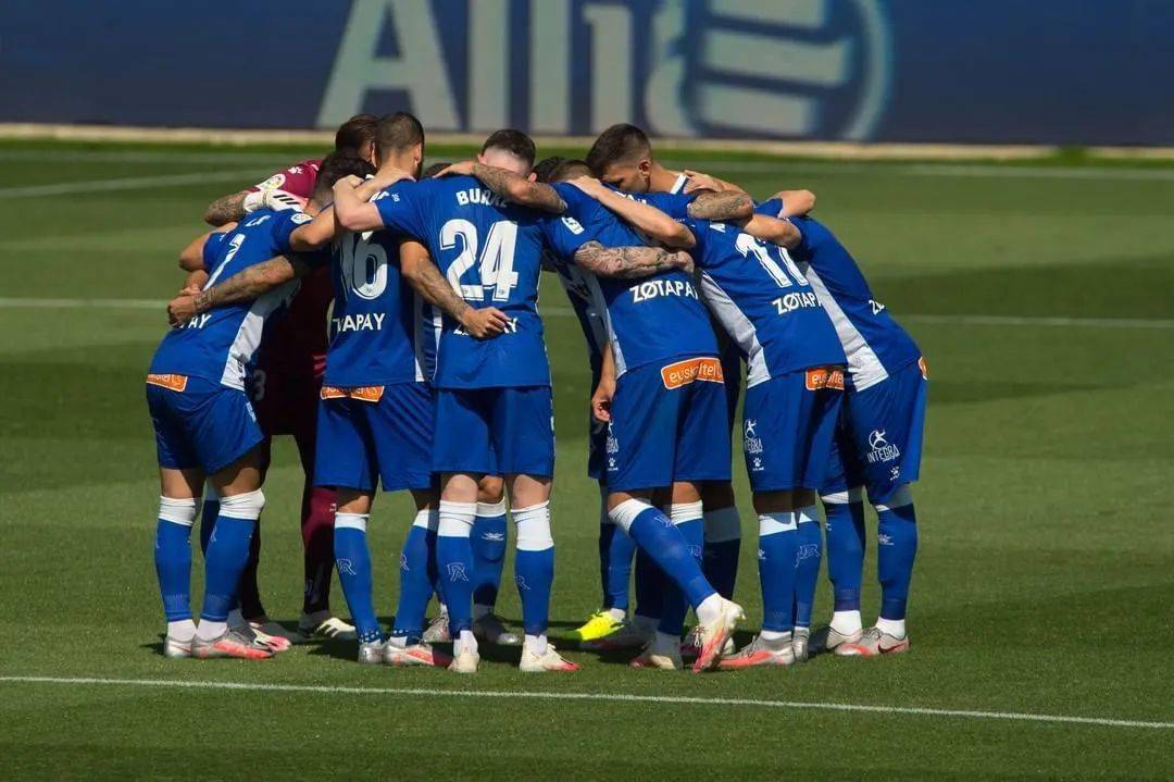 客场作战取胜,展现团队默契与配合力量 客场作战取胜,展现团队默契与配合力量