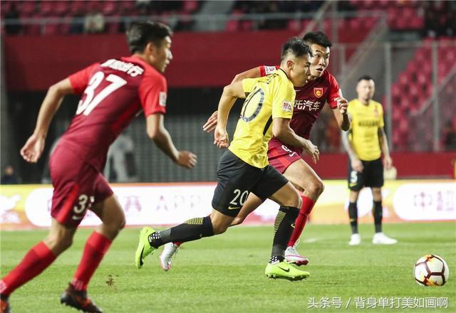 双方激烈对决,胜负难分最终获胜一方 双方激烈对决,胜负难分最终获胜一方