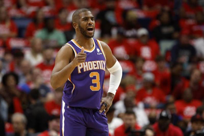 冰球传奇谢幕,球迷泪洒赛场 冰球传奇谢幕,球迷泪洒赛场