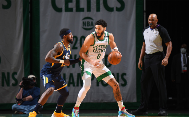 凯尔特人轻取江苏队,戈贝尔惊艳四座 凯尔特人轻取江苏队,戈贝尔惊艳四座