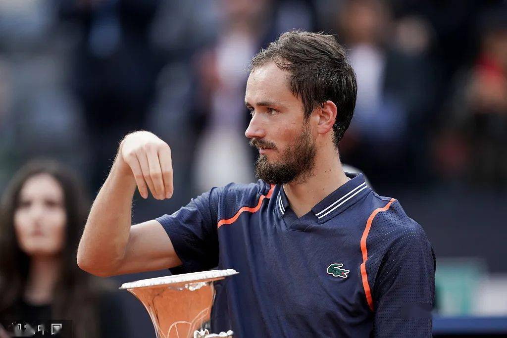 ATP总决赛横扫戴维斯杯,梅德韦杰夫状态火热 ATP总决赛横扫戴维斯杯,梅德韦杰夫状态火热