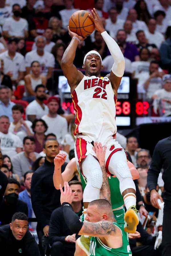 热火翻盘辽宁队，塔图姆带队取胜